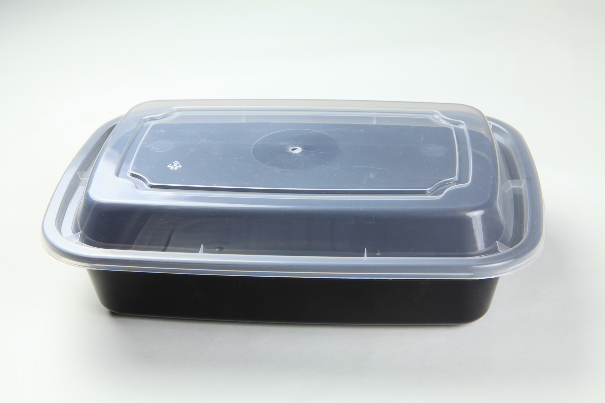 VERSAtainer® 24 oz. Microwavable Rectangle Takeout Container and Lid Combo